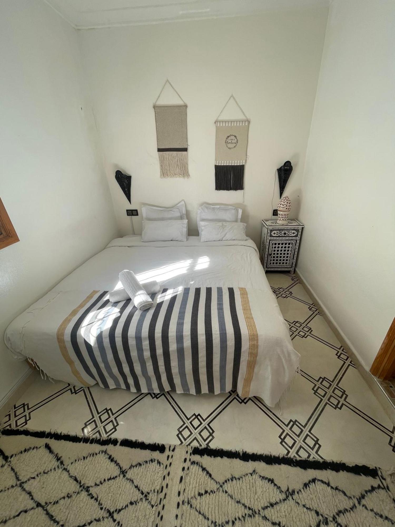 Chambre Double ou Lits Jumeaux avec Salle de Bains