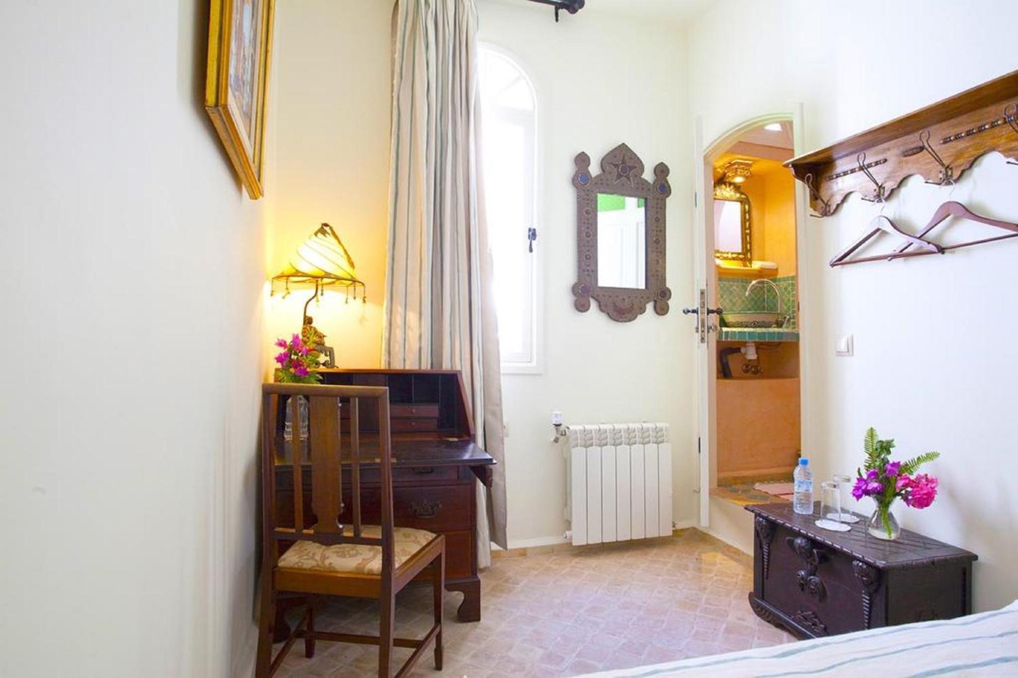 Double Room Private Bathroom