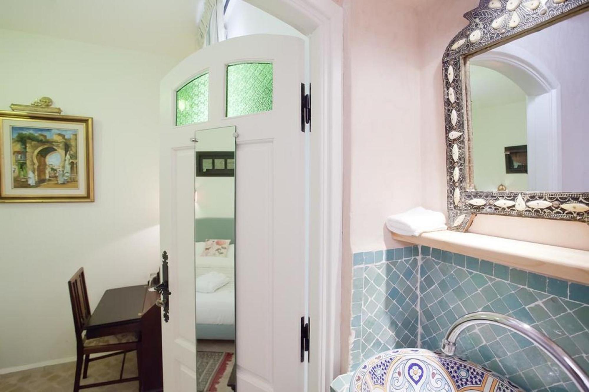 Double Room Private Bathroom